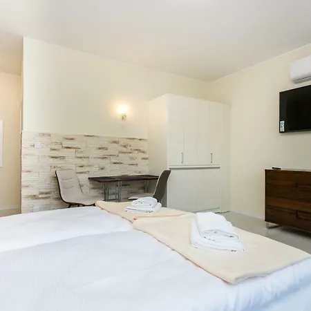 Apartamenty Dom Saski 10 Minut Od Centrum Warszawy Warsaw Exterior photo